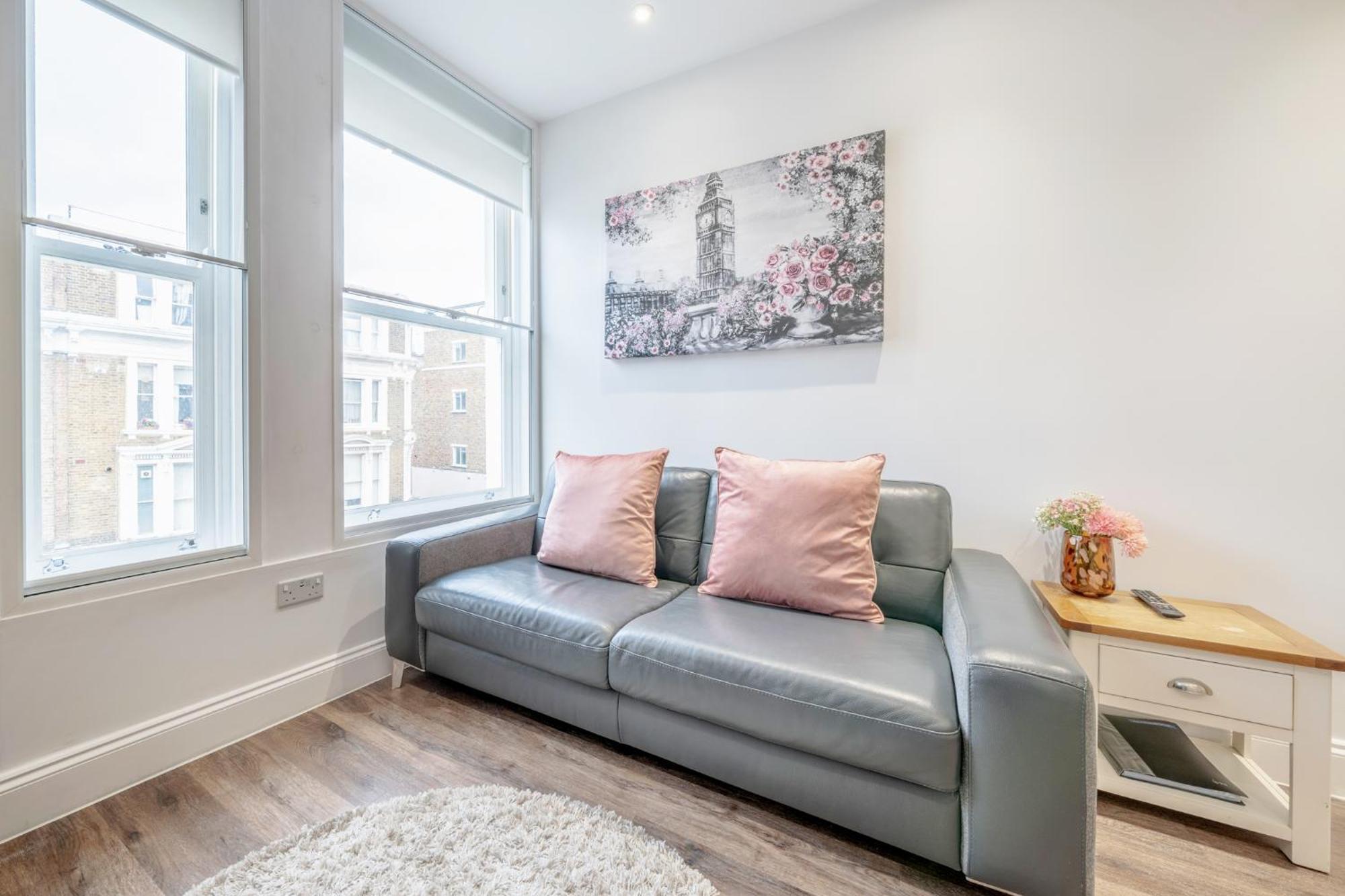 Bright & Modern 2-Bed Notting Hill Apartment Лондон Екстериор снимка