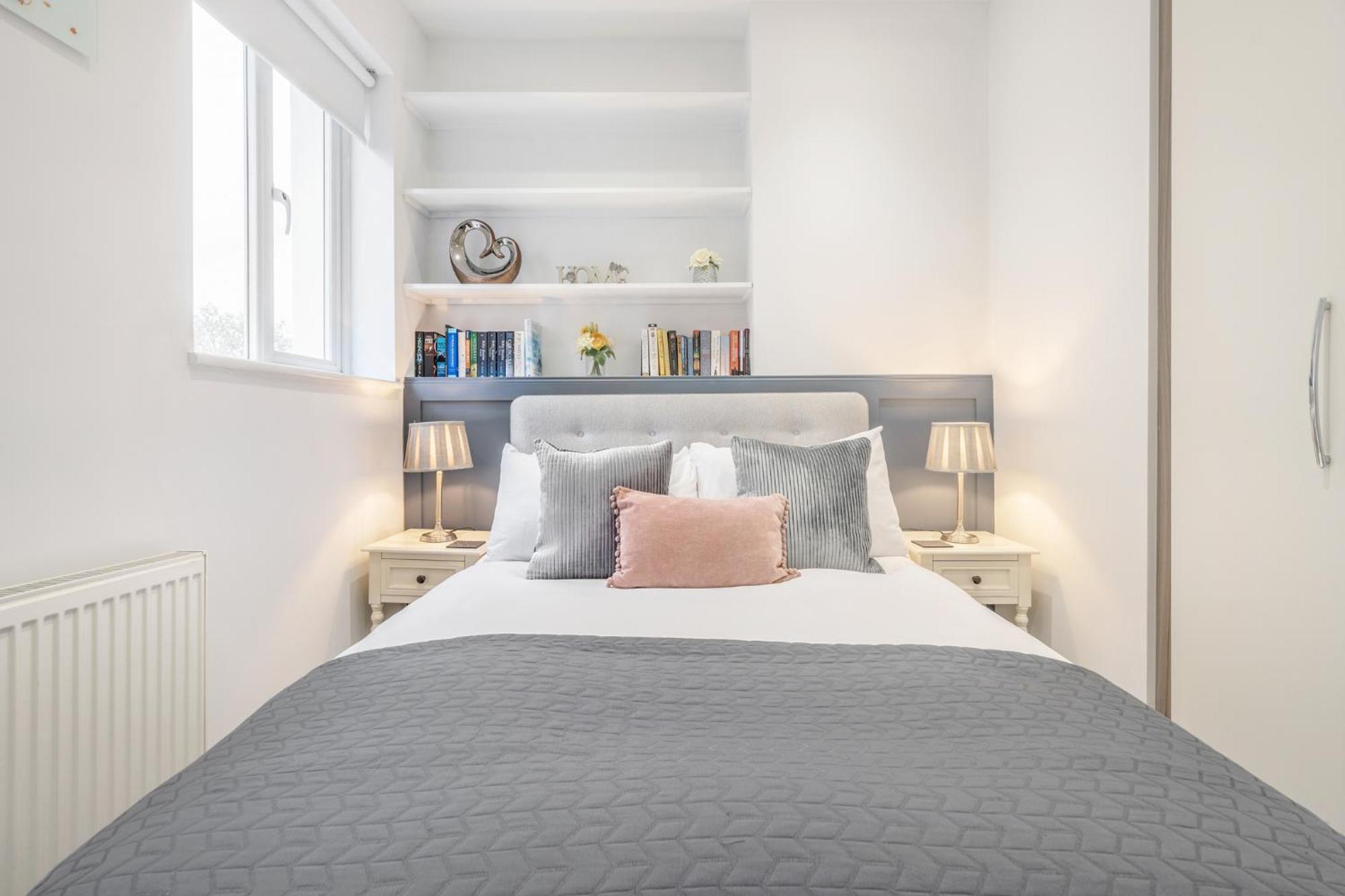 Bright & Modern 2-Bed Notting Hill Apartment Лондон Екстериор снимка