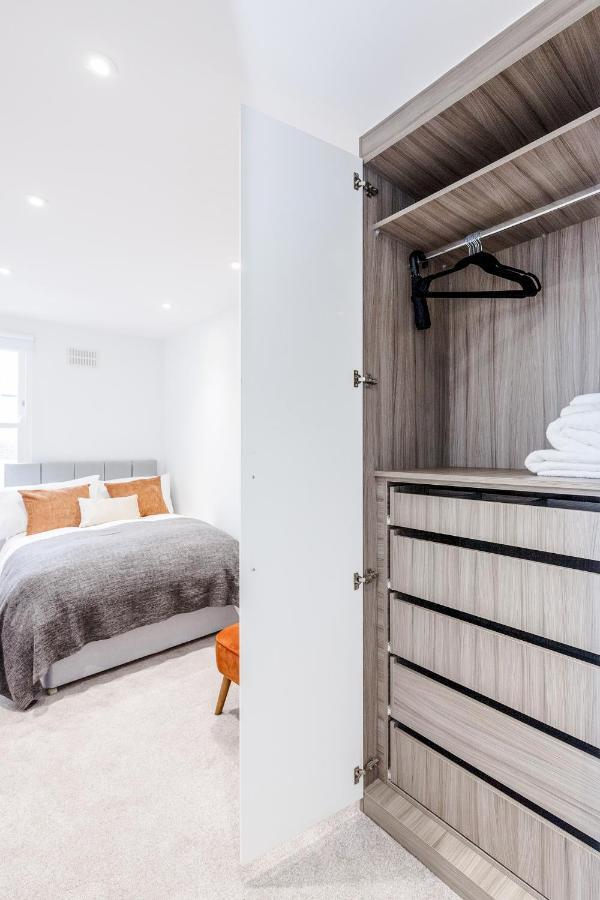 Bright & Modern 2-Bed Notting Hill Apartment Лондон Екстериор снимка